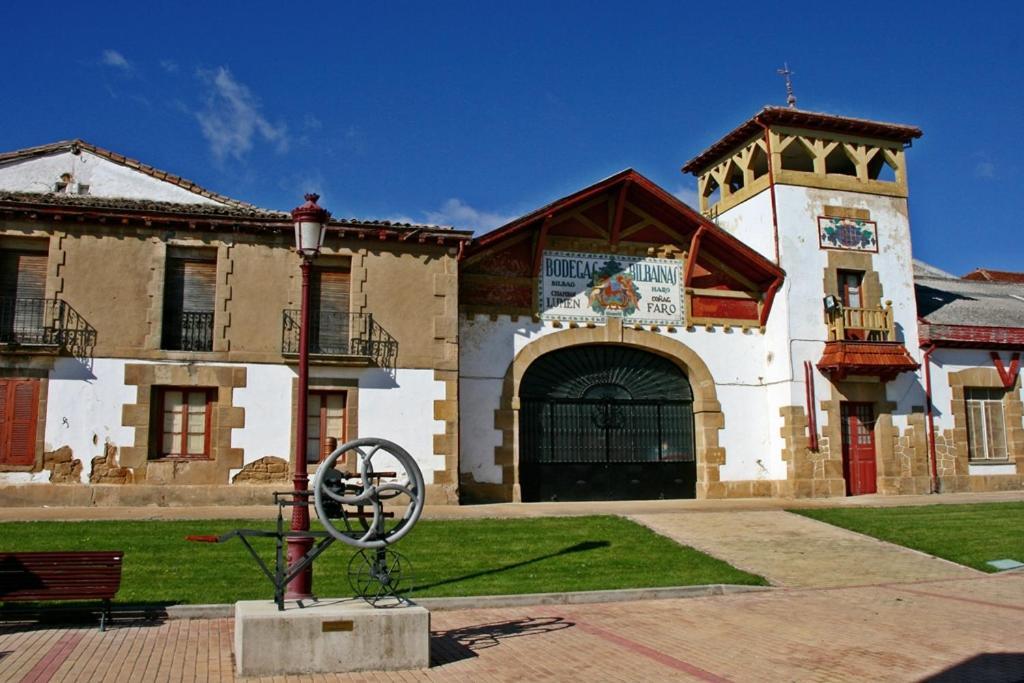 Villa En El Corazon Del Barrio De La Estacion Haro Exterior foto